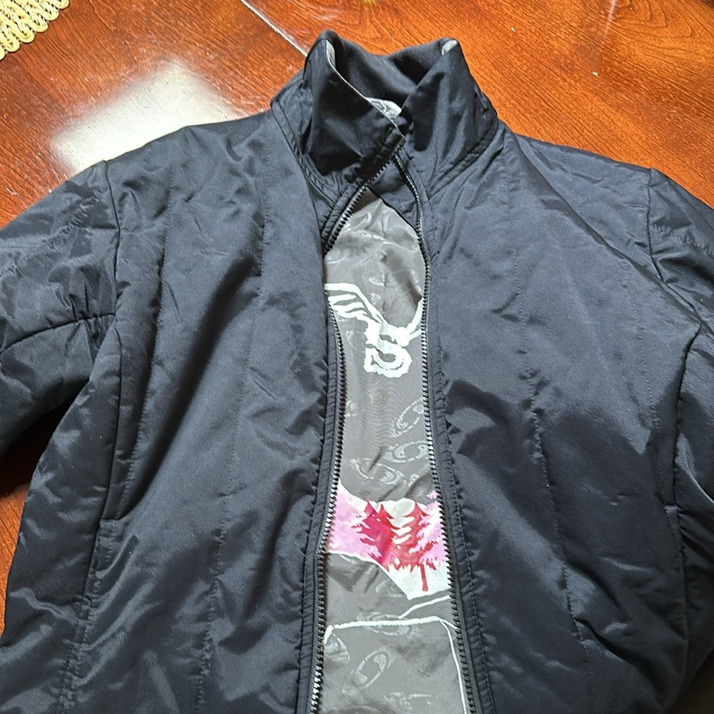 Salomon Insulated Black Quilt Like Pattern Size S